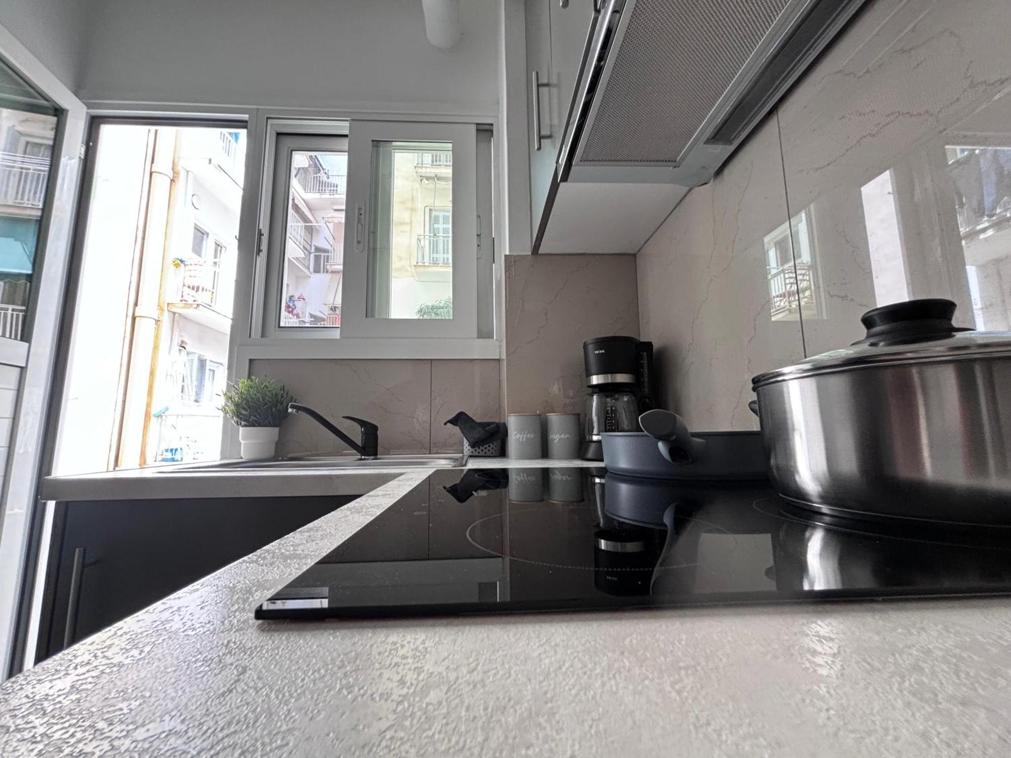 Cozy Apartment In The Heart Of Αθήνα Εξωτερικό φωτογραφία